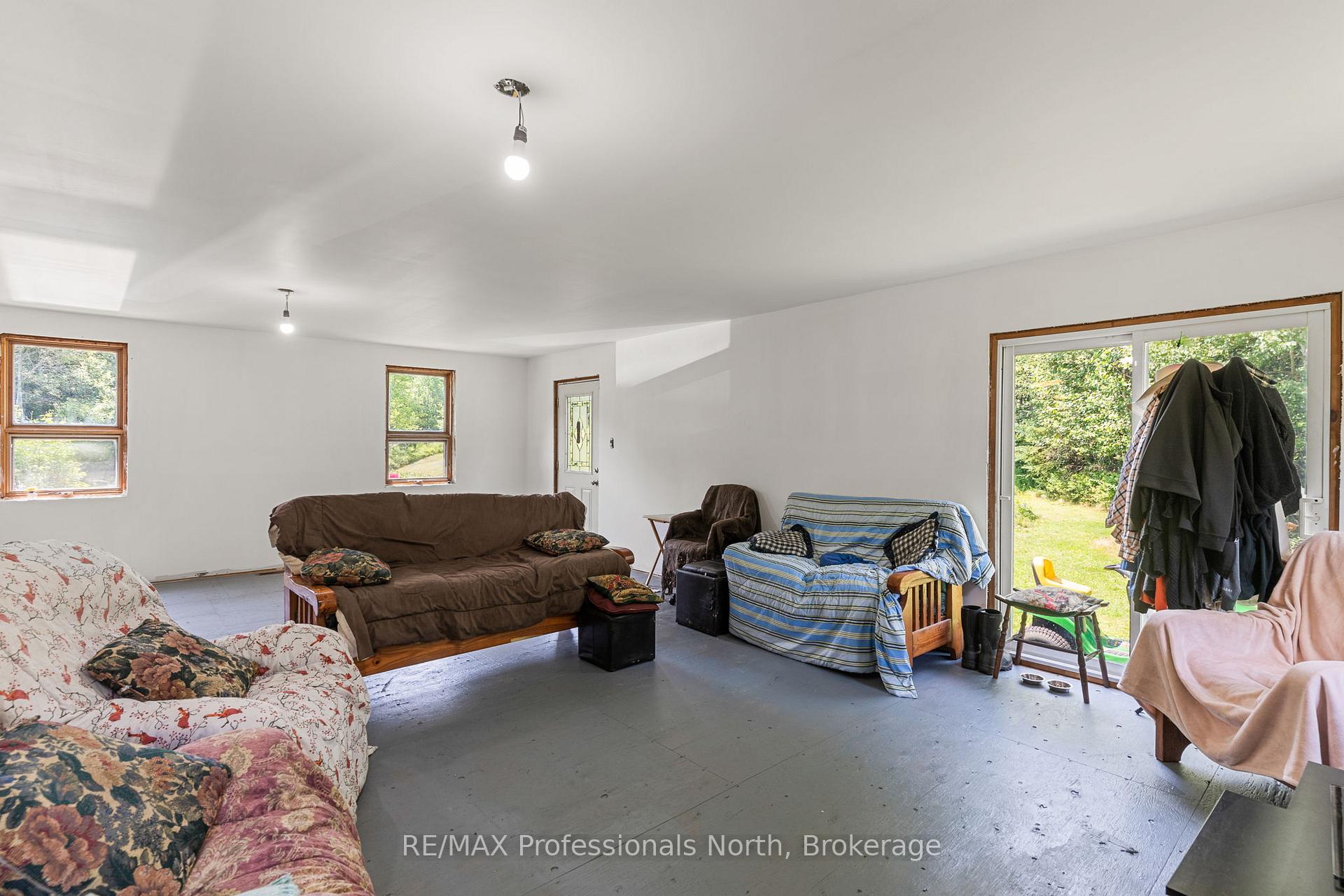 Photo 13 of 1975 Queens Line Road, Minden Hills, Minden — HOMEH