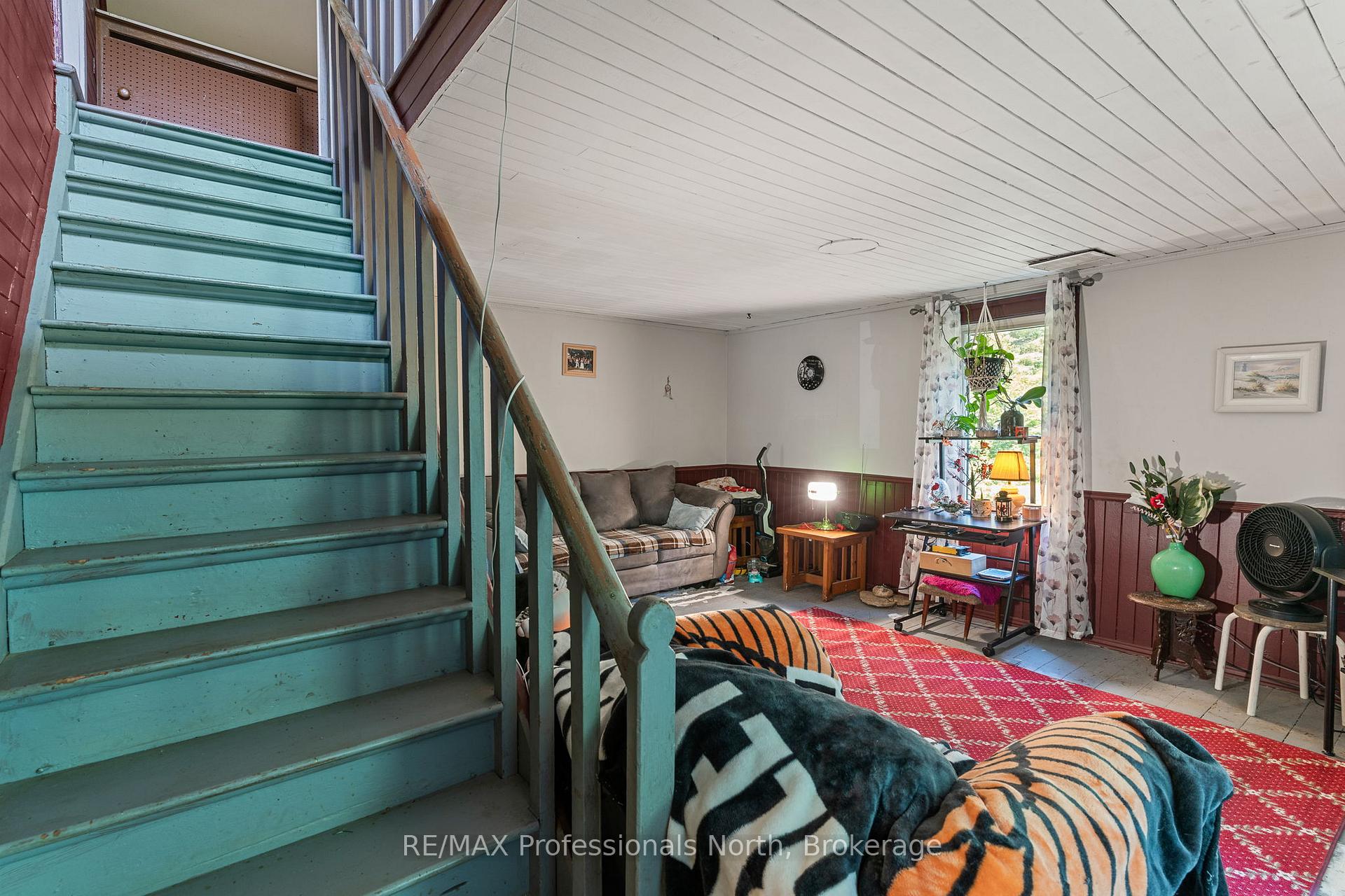 Photo 27 of 1975 Queens Line Road, Minden Hills, Minden — HOMEH
