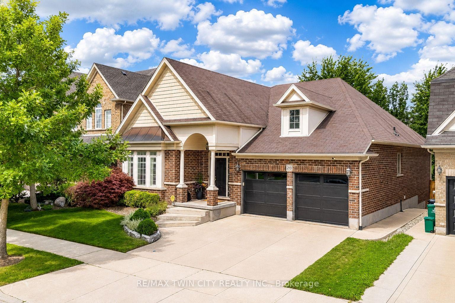 Photo 1 of 213 Edgewater Crescent, Kitchener, Grand River South — HOMEH