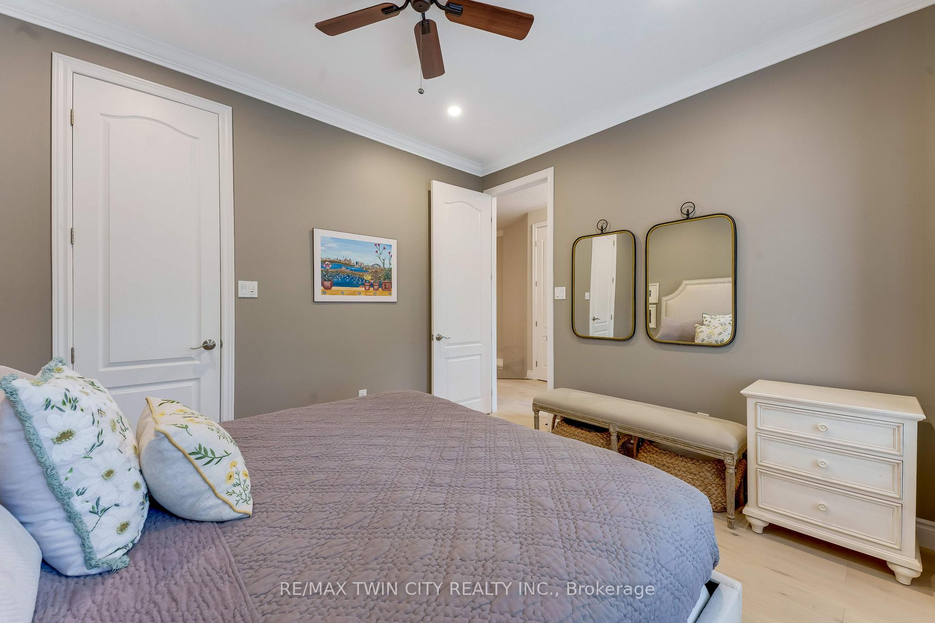 Photo 7 of 213 Edgewater Crescent, Kitchener, Grand River South — HOMEH