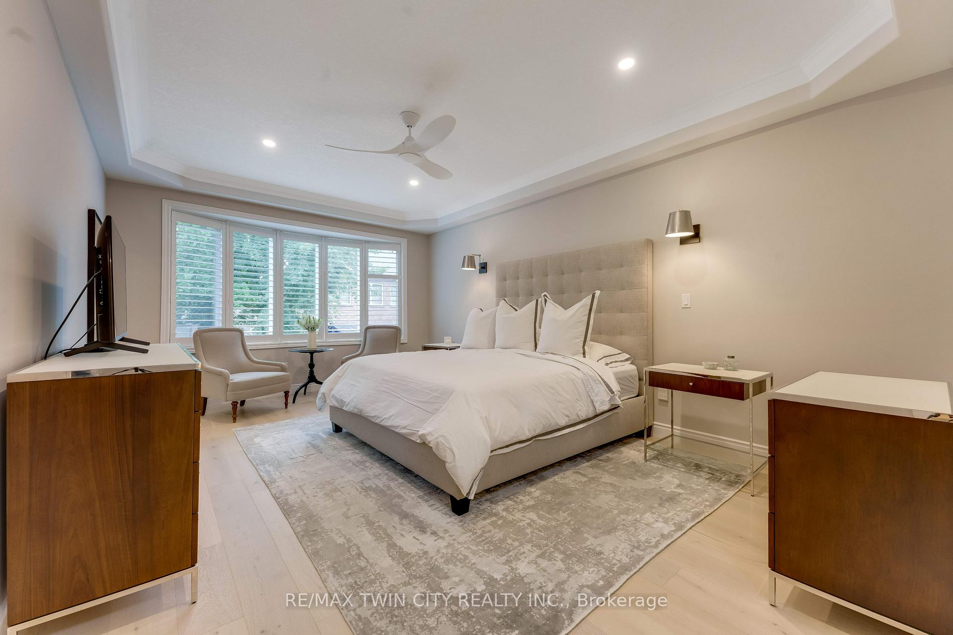 Photo 22 of 213 Edgewater Crescent, Kitchener, Grand River South — HOMEH