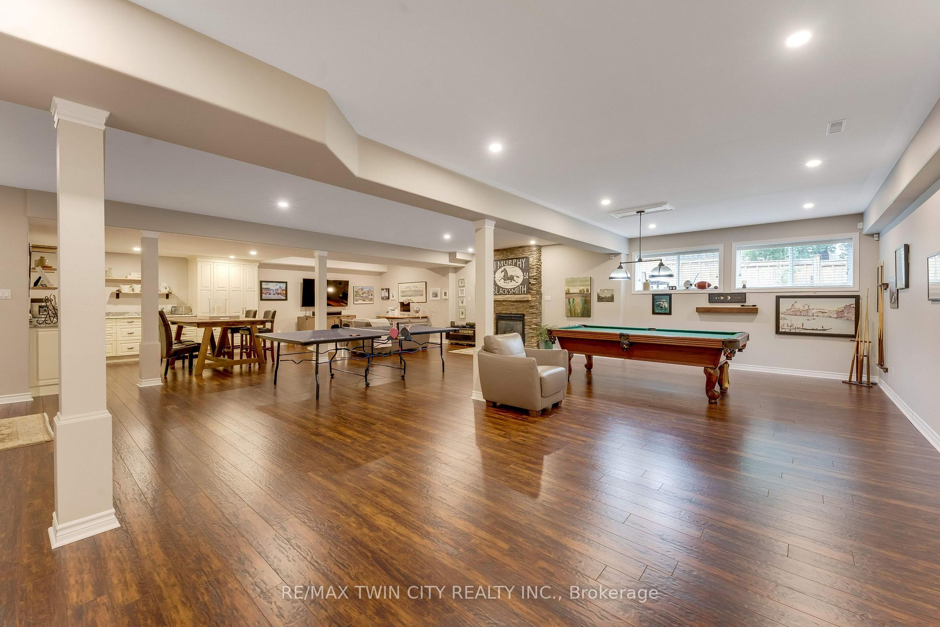 Photo 30 of 213 Edgewater Crescent, Kitchener, Grand River South — HOMEH