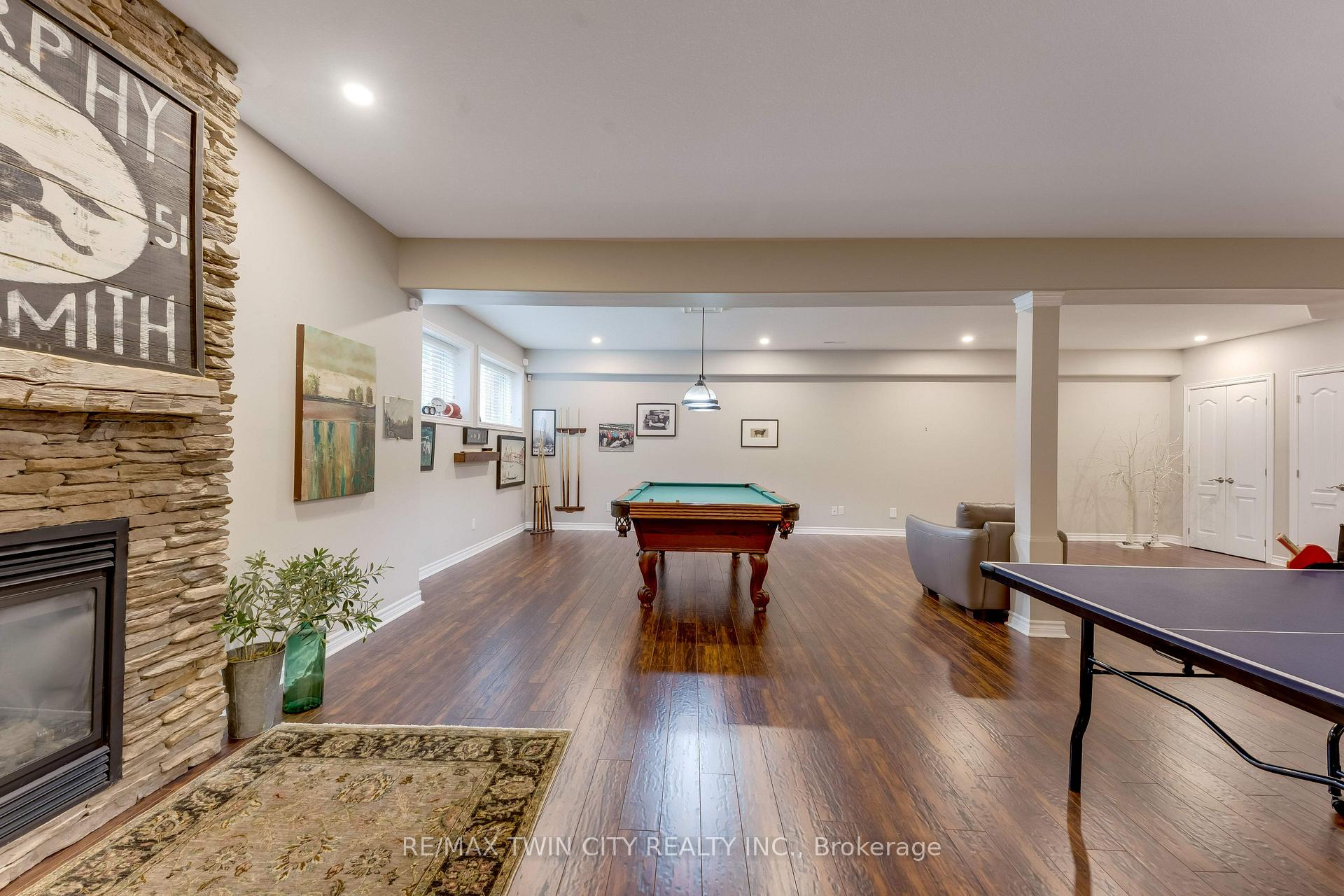 Photo 31 of 213 Edgewater Crescent, Kitchener, Grand River South — HOMEH