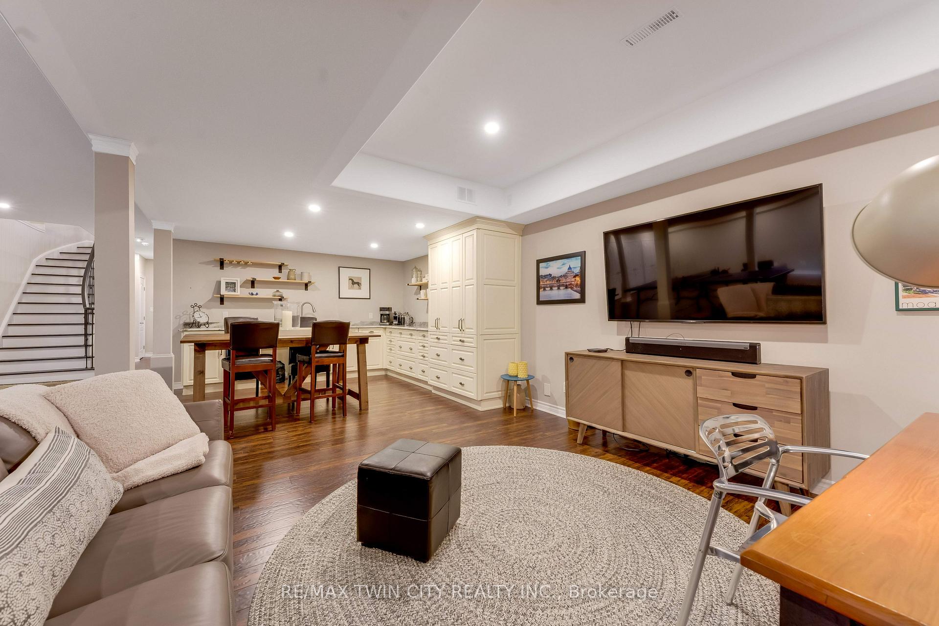 Photo 32 of 213 Edgewater Crescent, Kitchener, Grand River South — HOMEH