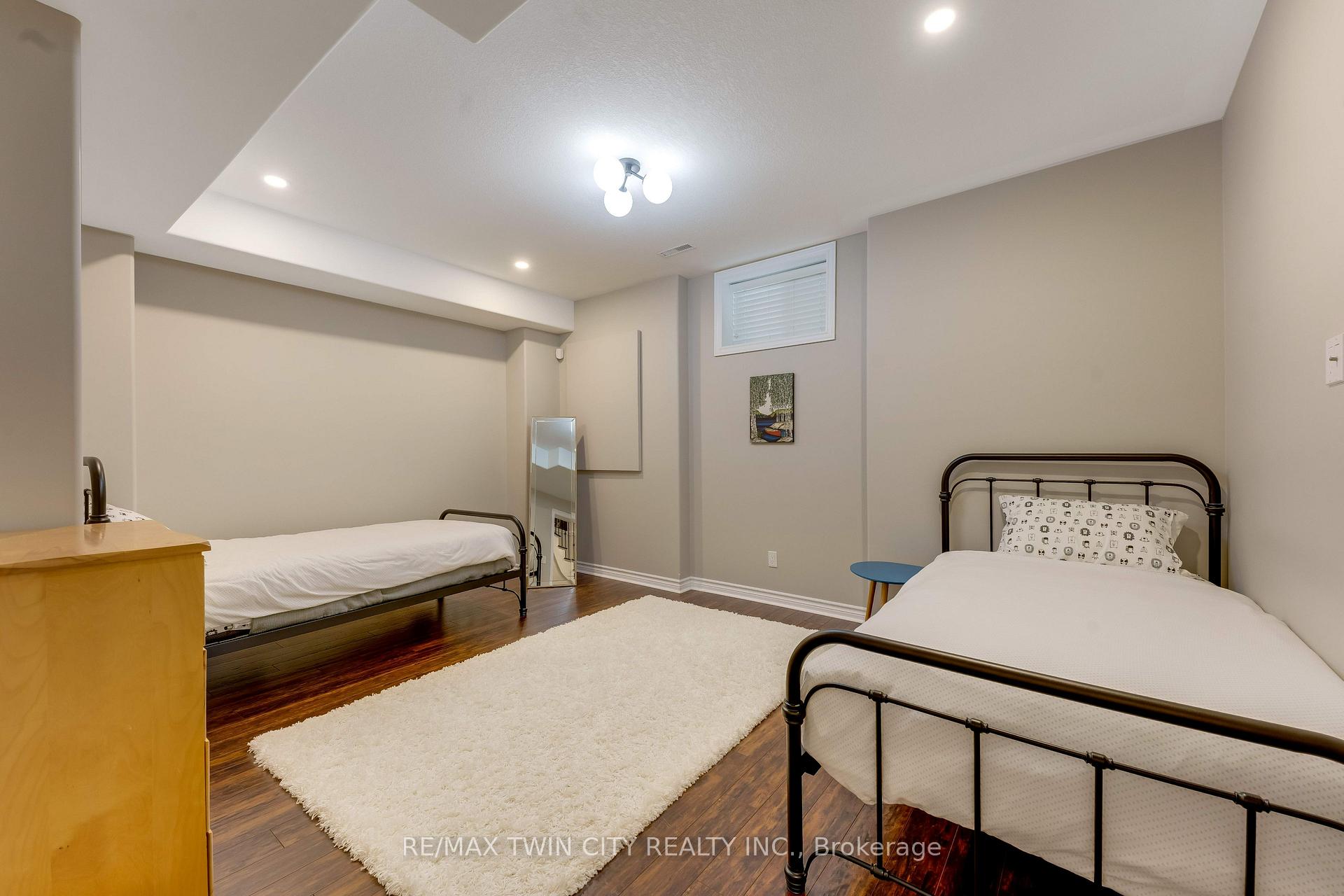 Photo 38 of 213 Edgewater Crescent, Kitchener, Grand River South — HOMEH