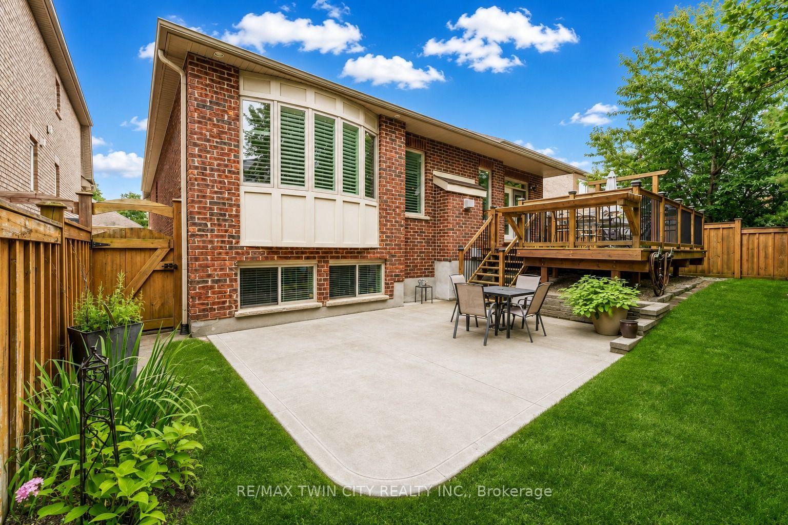 Photo 43 of 213 Edgewater Crescent, Kitchener, Grand River South — HOMEH