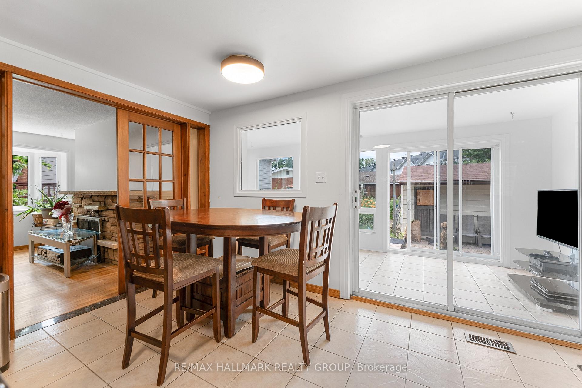 Photo 7 of 876 Pinecrest Road, Ottawa, Fairfield Heights — HOMEH