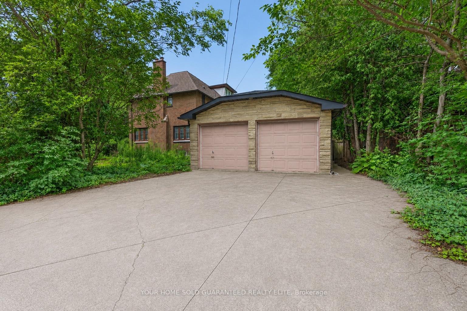 Photo 3 of 4 Forsyth Avenue N, Hamilton, Westdale — HOMEH