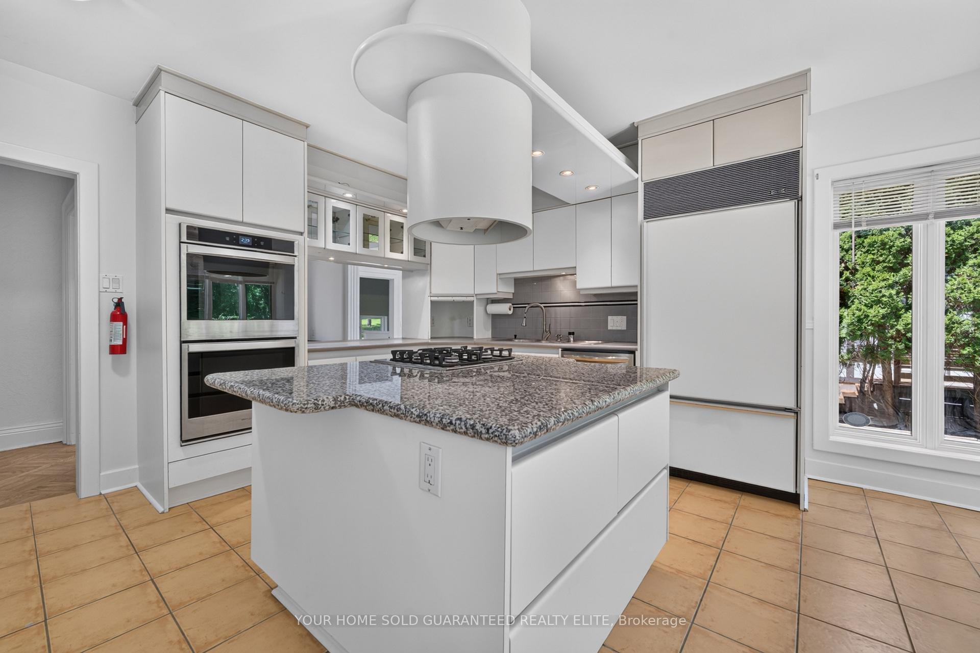 Photo 4 of 4 Forsyth Avenue N, Hamilton, Westdale — HOMEH
