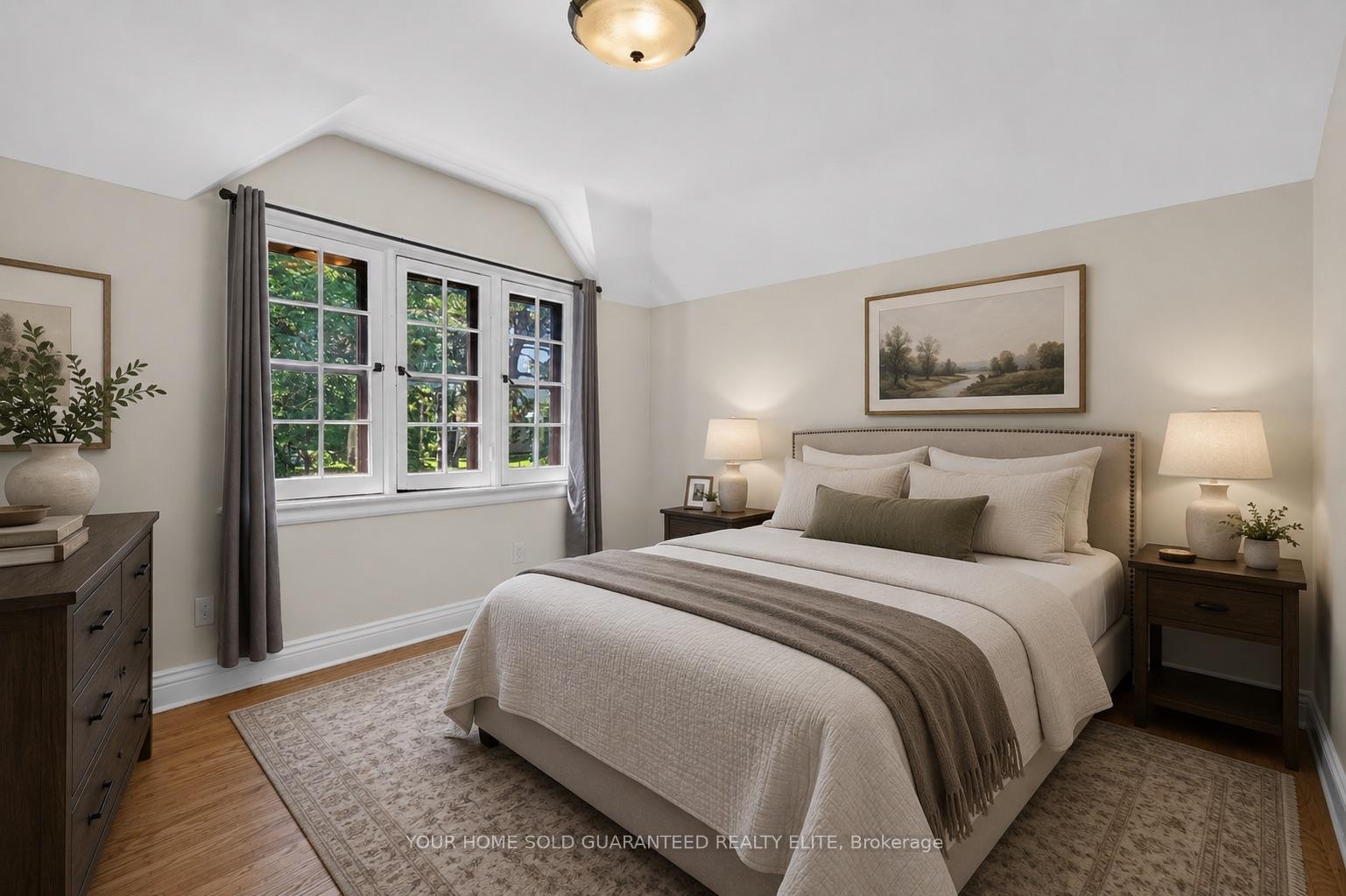 Photo 11 of 4 Forsyth Avenue N, Hamilton, Westdale — HOMEH