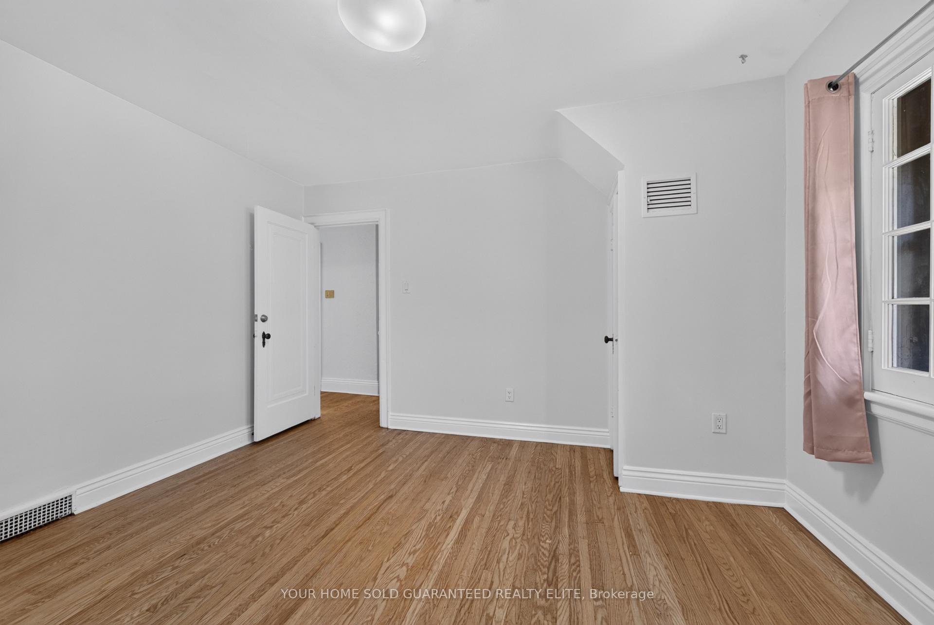 Photo 35 of 4 Forsyth Avenue N, Hamilton, Westdale — HOMEH