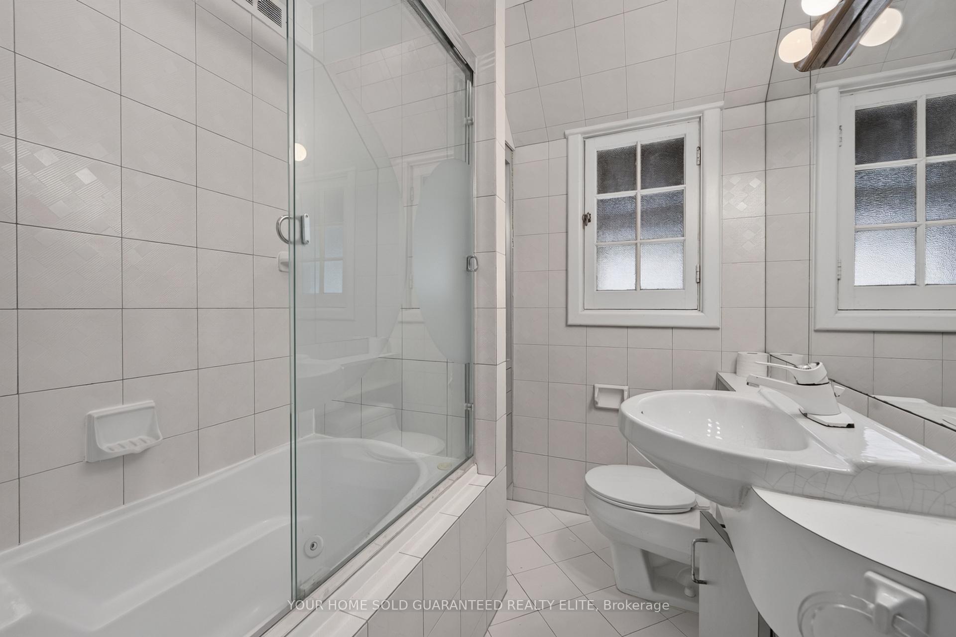 Photo 36 of 4 Forsyth Avenue N, Hamilton, Westdale — HOMEH