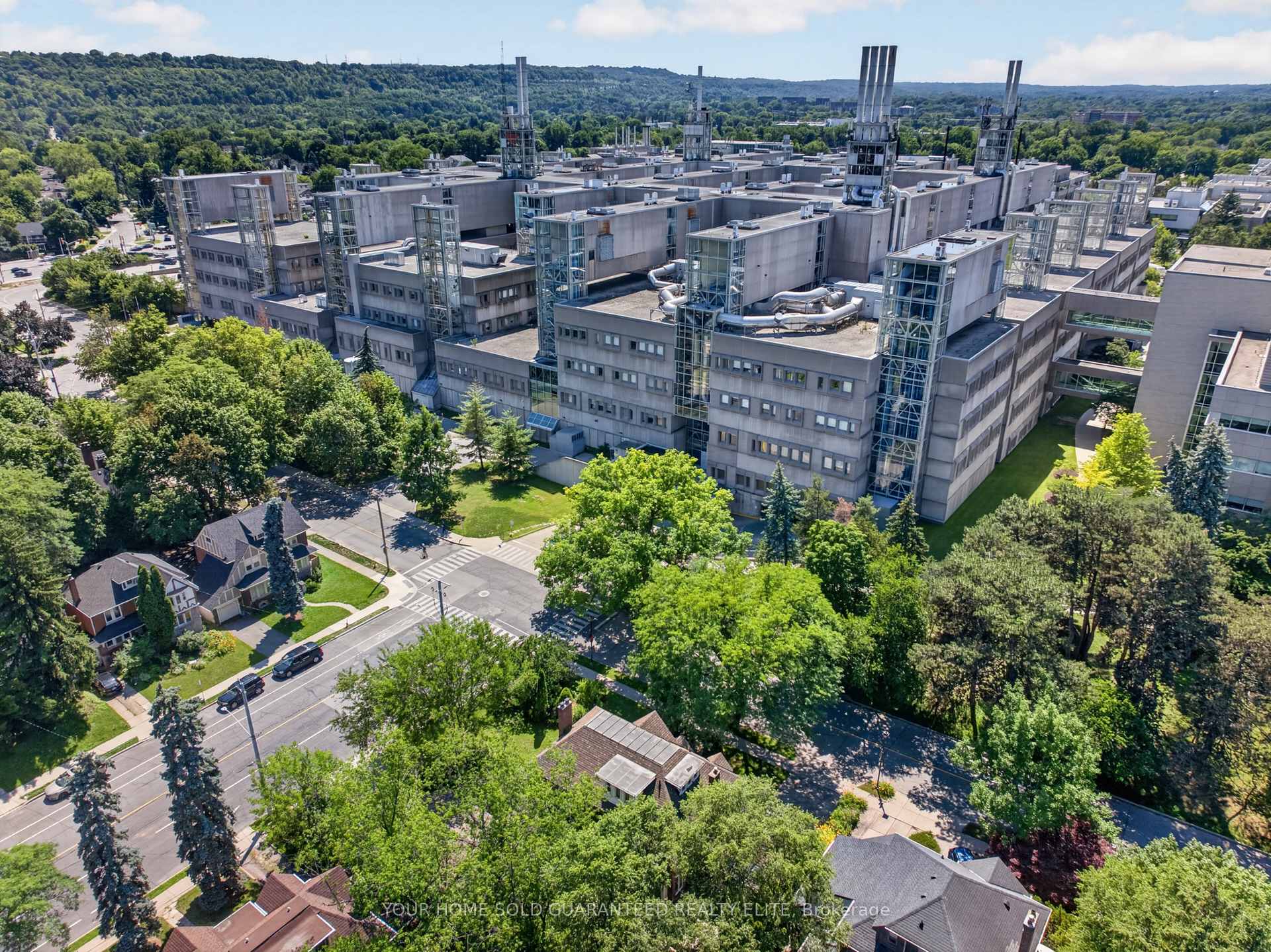 Photo 44 of 4 Forsyth Avenue N, Hamilton, Westdale — HOMEH