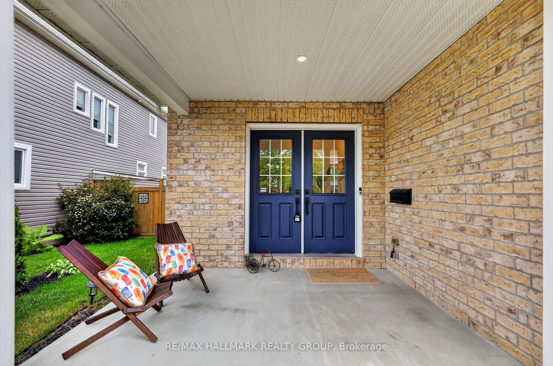 Photo 3 of 878 Excursion Way, Ottawa, Barrhaven - Half Moon Bay — HOMEH
