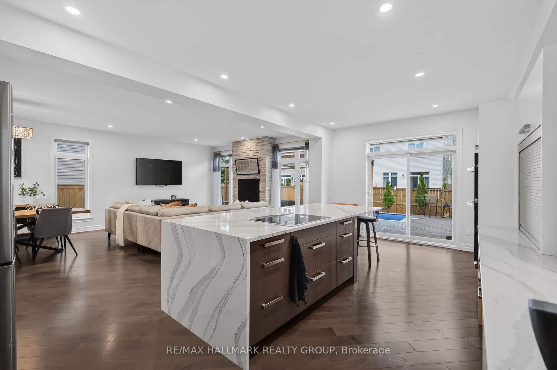 Photo 16 of 878 Excursion Way, Ottawa, Barrhaven - Half Moon Bay — HOMEH