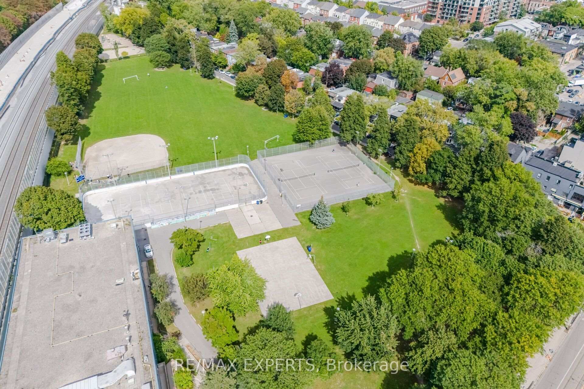 Photo 39 of Unit 225, 246 Logan Avenue E, Toronto, South Riverdale — HOMEH