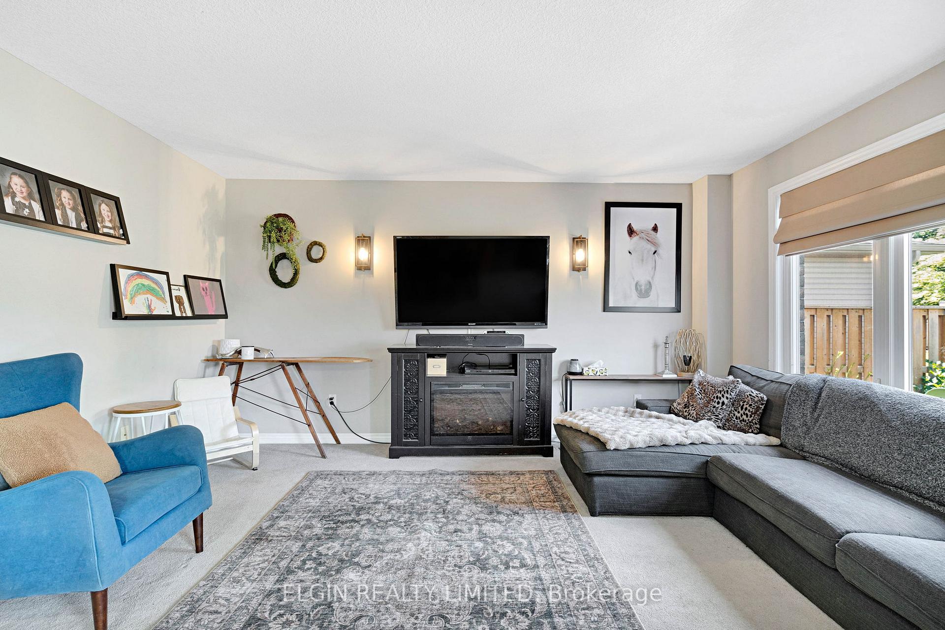 Photo 4 of 18 Goldenrod Court, St. Thomas — HOMEH