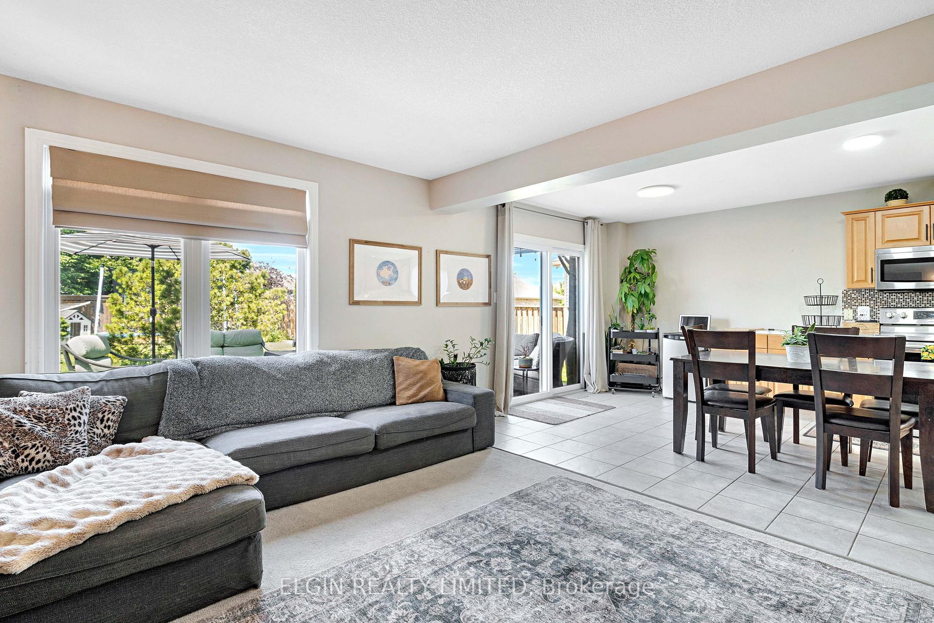 Photo 7 of 18 Goldenrod Court, St. Thomas — HOMEH