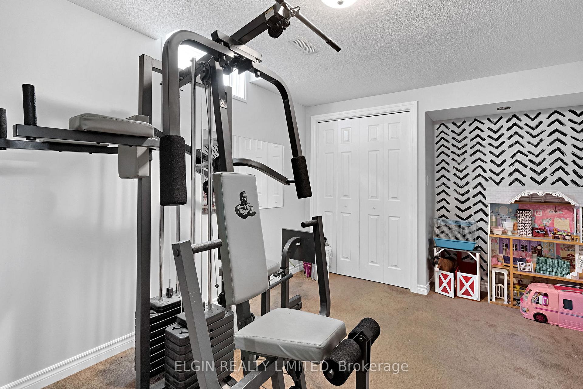 Photo 22 of 18 Goldenrod Court, St. Thomas — HOMEH