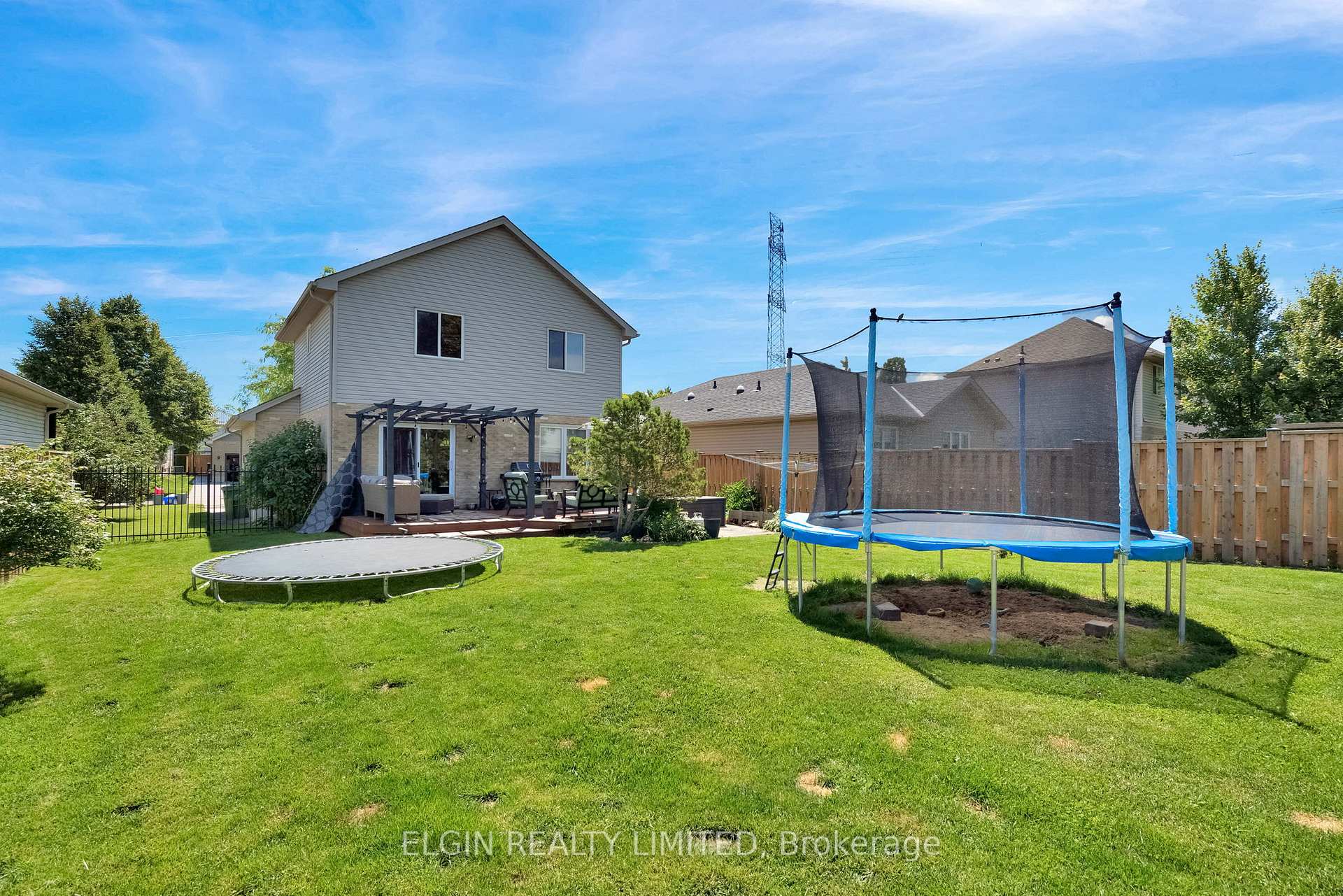 Photo 25 of 18 Goldenrod Court, St. Thomas — HOMEH