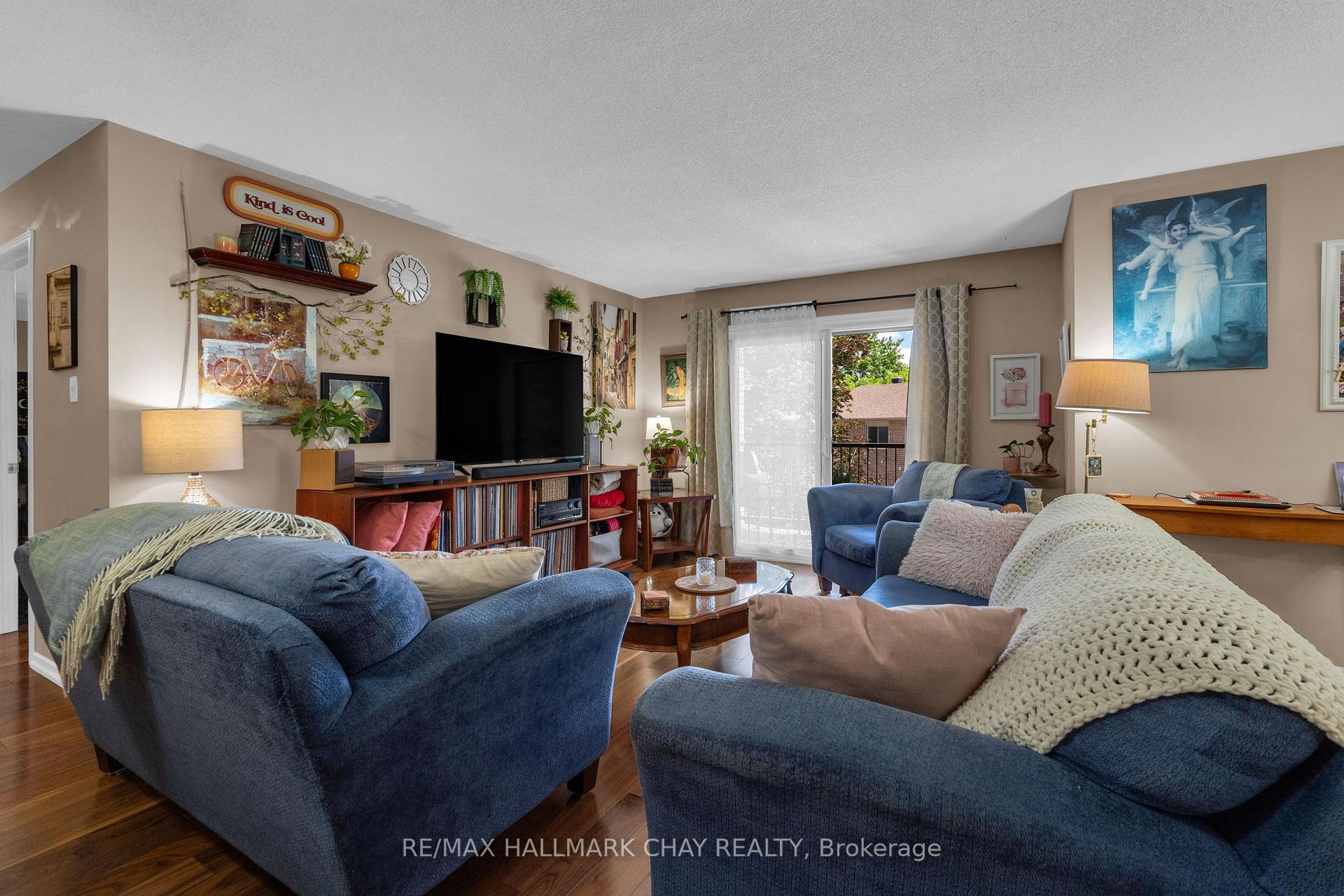 Photo 4 of Unit 103, 1 Quail Crescent, Barrie, Ardagh — HOMEH