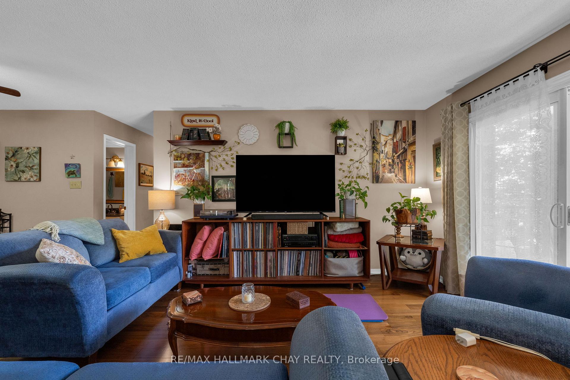 Photo 5 of Unit 103, 1 Quail Crescent, Barrie, Ardagh — HOMEH