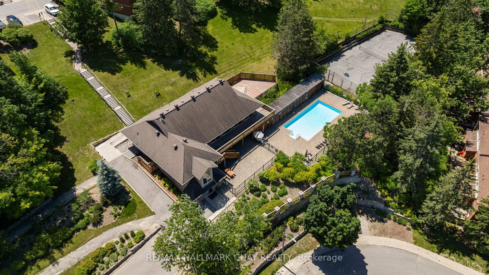 Photo 30 of Unit 103, 1 Quail Crescent, Barrie, Ardagh — HOMEH