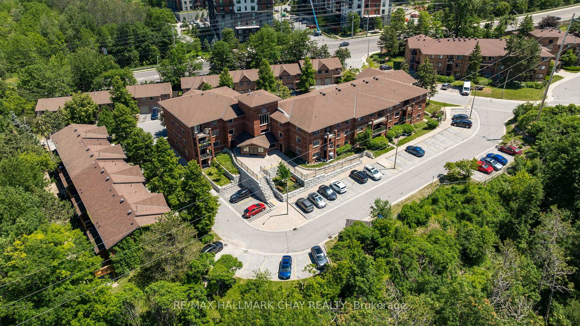 Photo 31 of Unit 103, 1 Quail Crescent, Barrie, Ardagh — HOMEH
