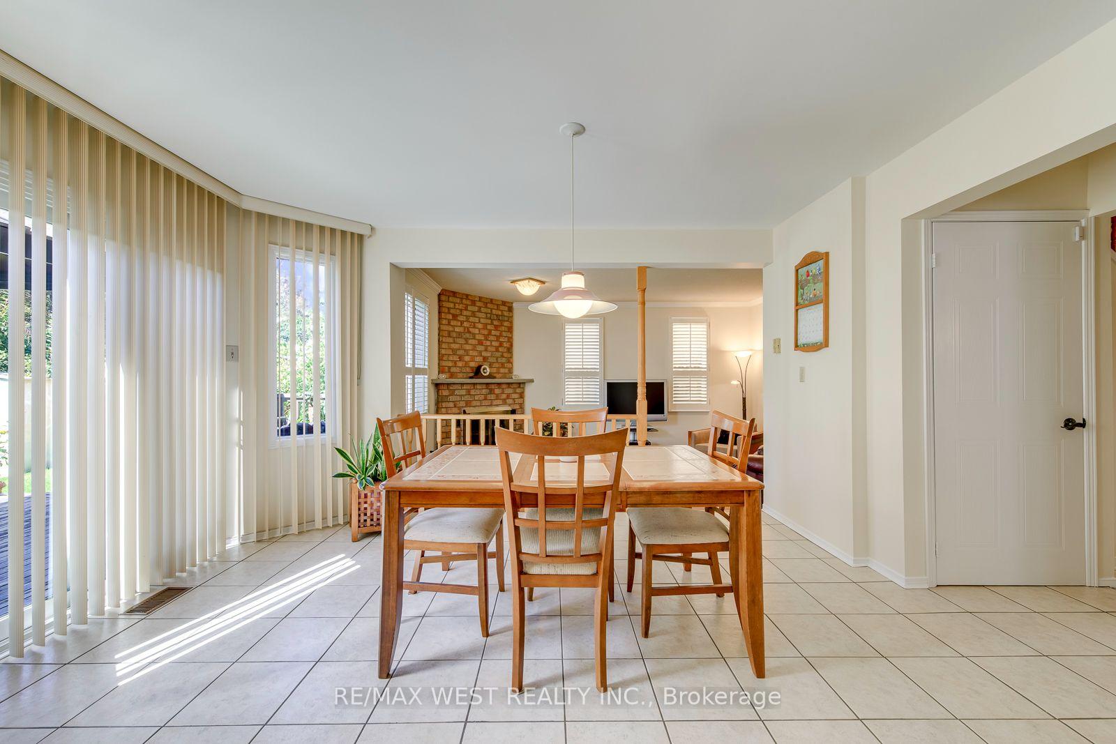 Photo 16 of 413 Camden Circle, Mississauga, Hurontario — HOMEH