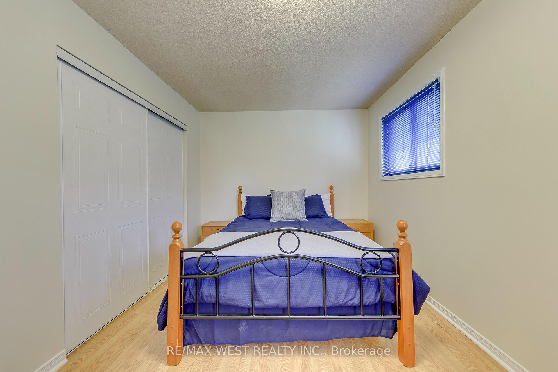 Photo 35 of 413 Camden Circle, Mississauga, Hurontario — HOMEH