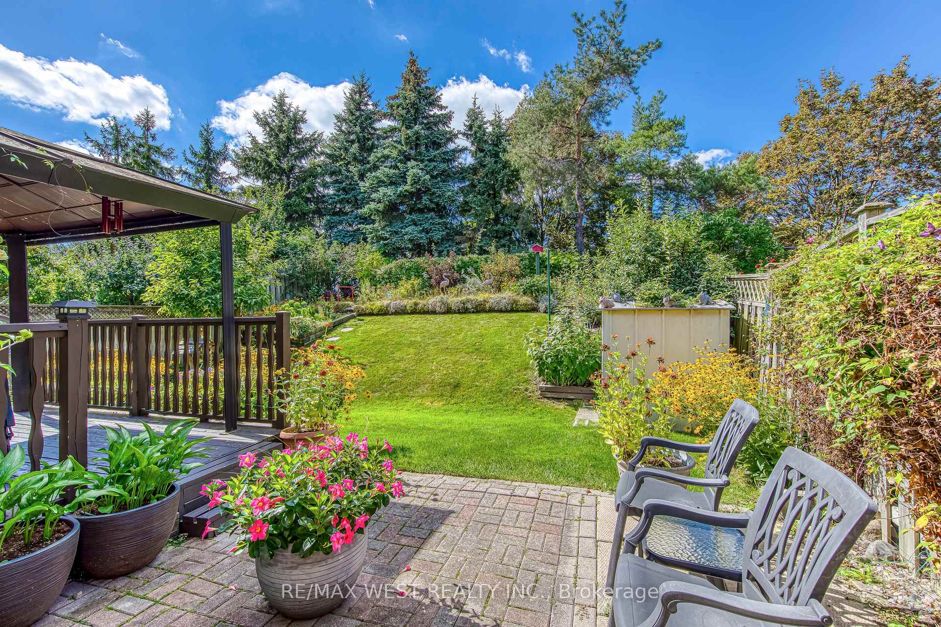 Photo 42 of 413 Camden Circle, Mississauga, Hurontario — HOMEH