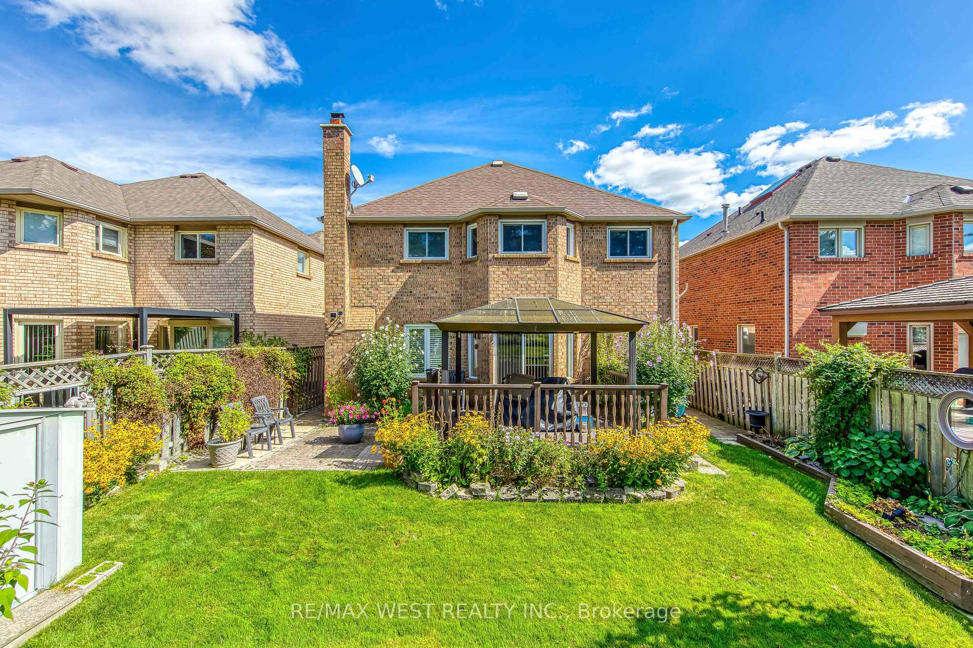 Photo 45 of 413 Camden Circle, Mississauga, Hurontario — HOMEH