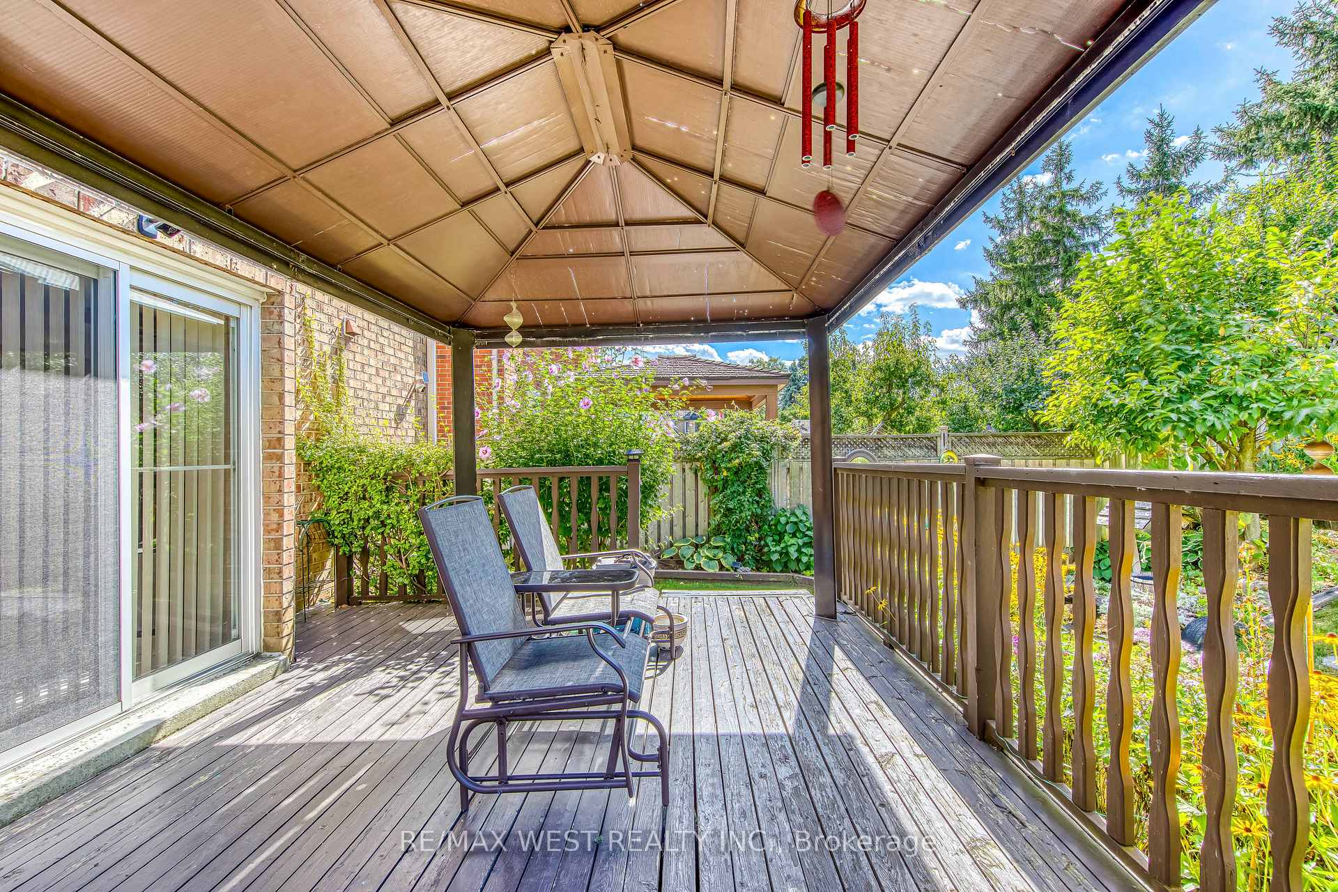 Photo 47 of 413 Camden Circle, Mississauga, Hurontario — HOMEH