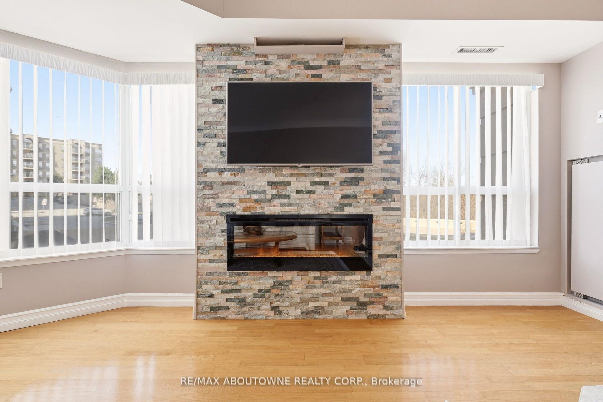 Photo 16 of Unit 209, 2085 Amherst Heights, Burlington, Brant Hills — HOMEH