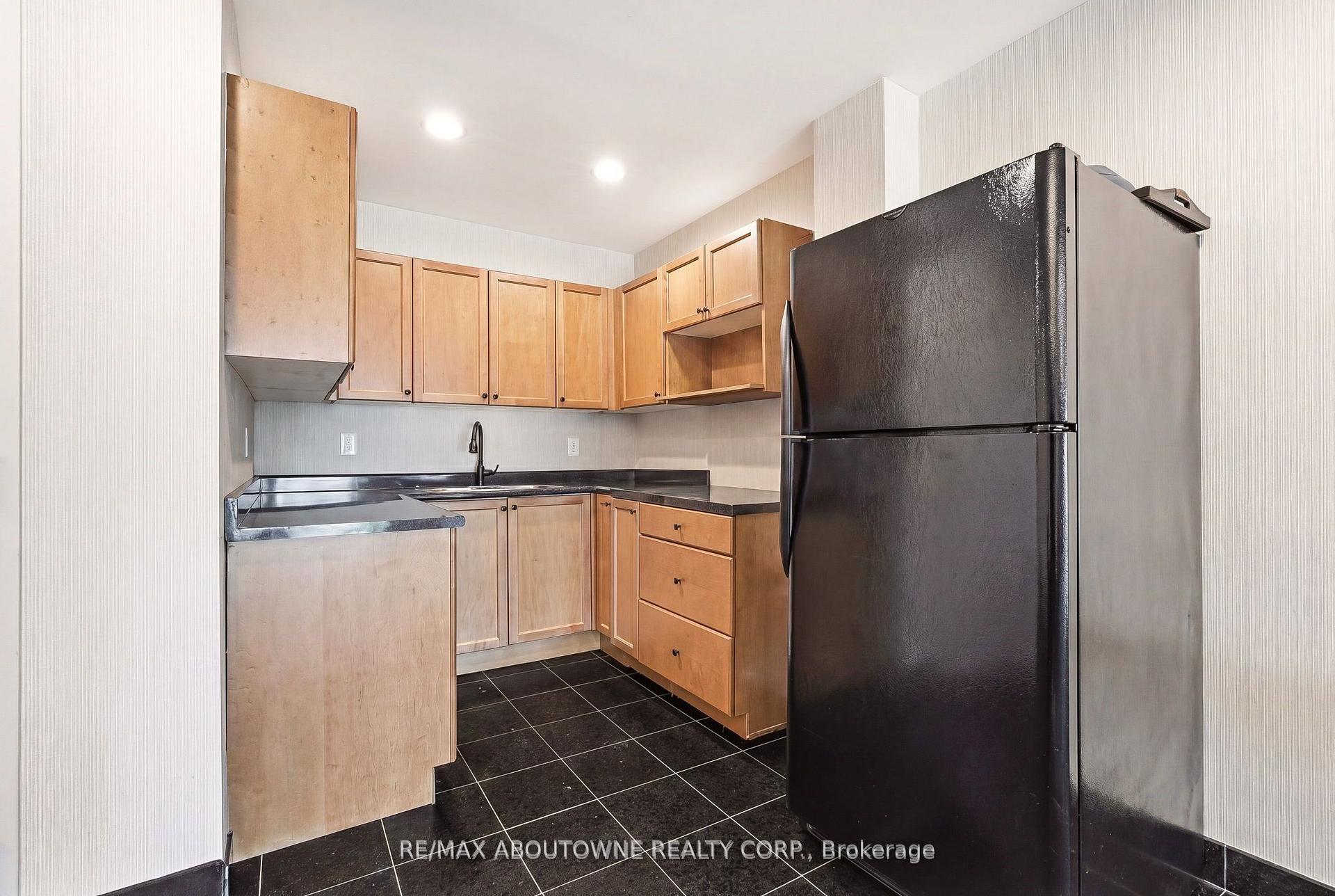 Photo 31 of Unit 209, 2085 Amherst Heights, Burlington, Brant Hills — HOMEH