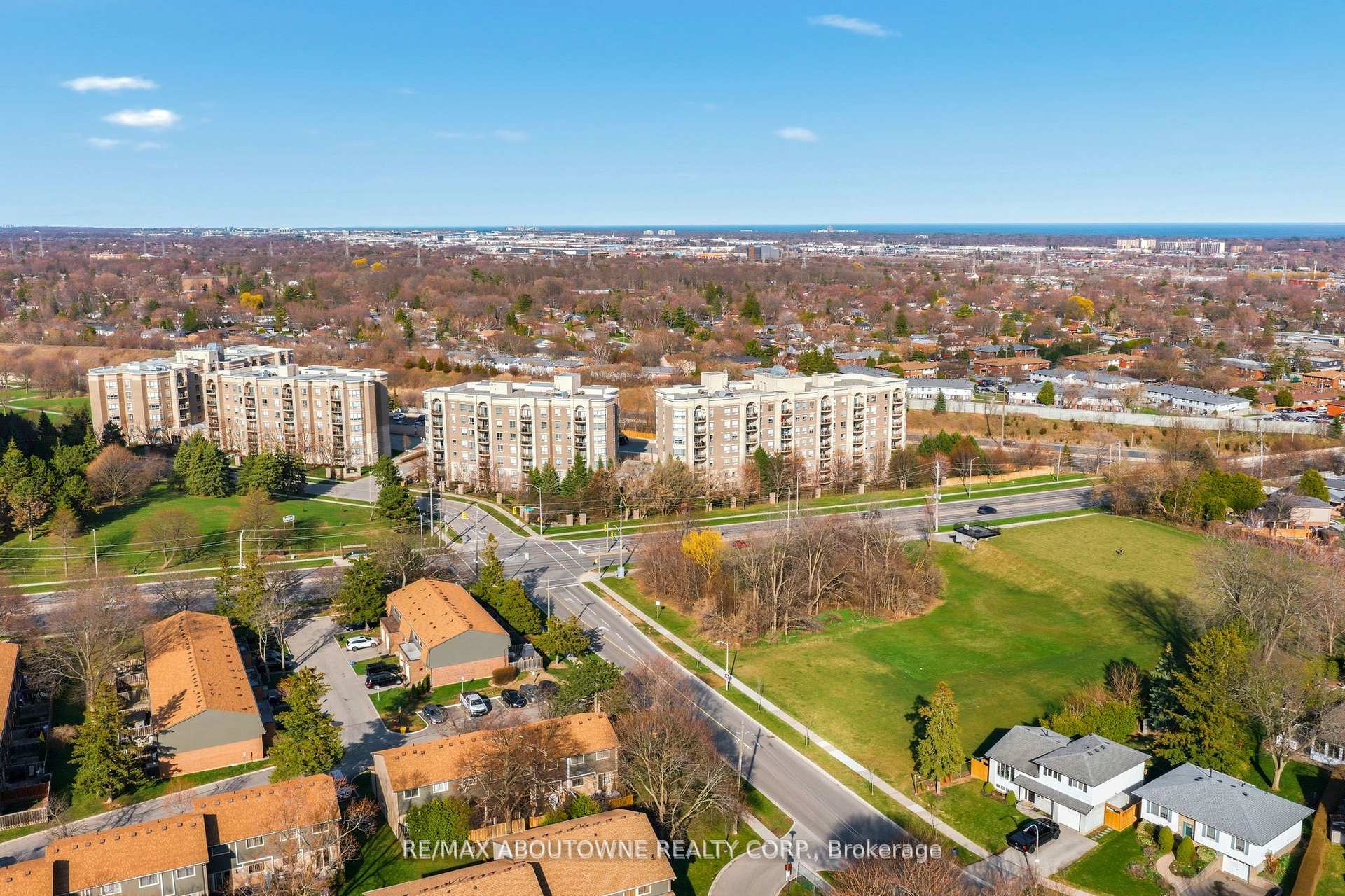 Photo 35 of Unit 209, 2085 Amherst Heights, Burlington, Brant Hills — HOMEH