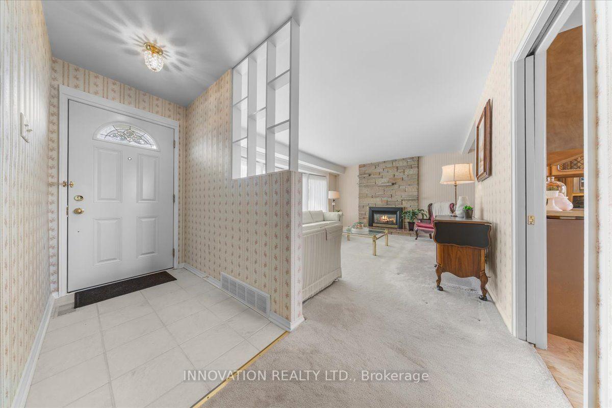 Photo 3 of 25 Brent Avenue, Ottawa, Manordale — HOMEH