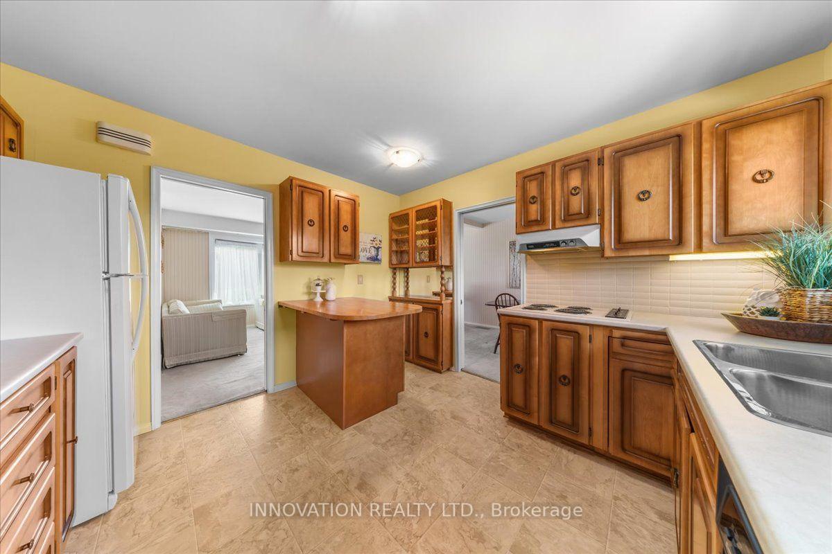 Photo 8 of 25 Brent Avenue, Ottawa, Manordale — HOMEH