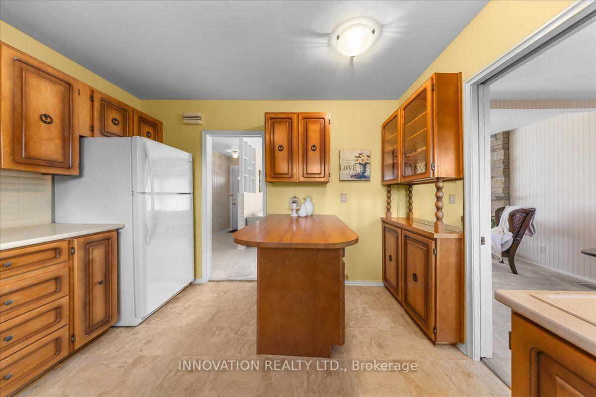 Photo 9 of 25 Brent Avenue, Ottawa, Manordale — HOMEH