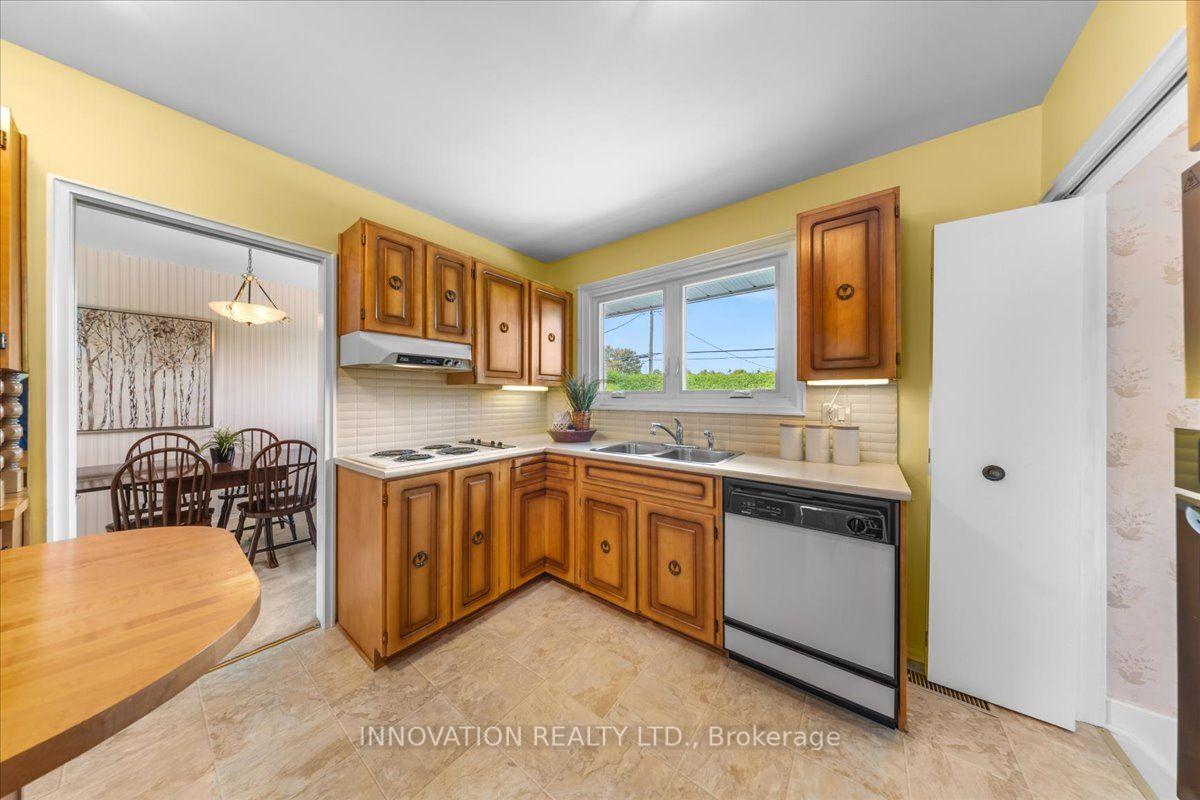 Photo 11 of 25 Brent Avenue, Ottawa, Manordale — HOMEH