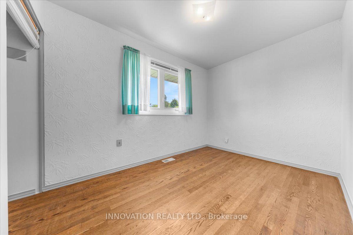 Photo 12 of 25 Brent Avenue, Ottawa, Manordale — HOMEH