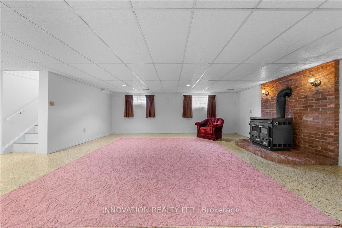 Photo 19 of 25 Brent Avenue, Ottawa, Manordale — HOMEH