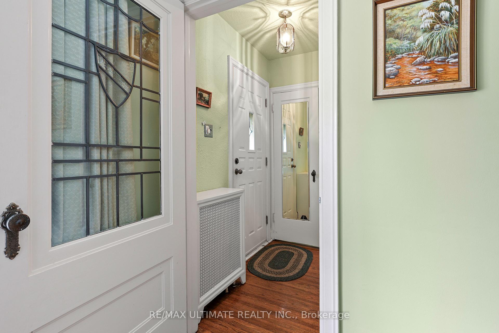 Photo 15 of 191 Glenvale Boulevard, Toronto, Leaside — HOMEH