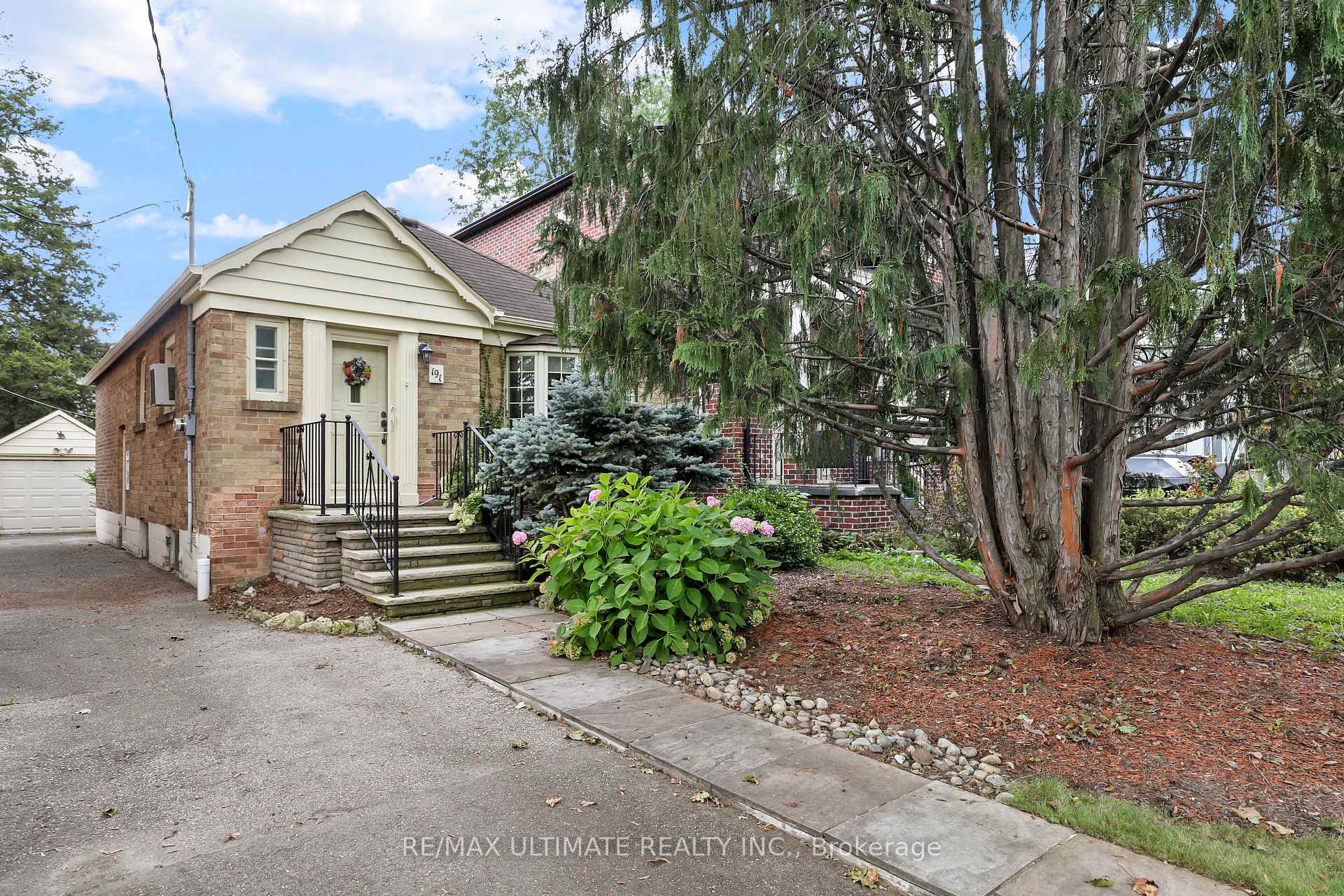 Photo 24 of 191 Glenvale Boulevard, Toronto, Leaside — HOMEH