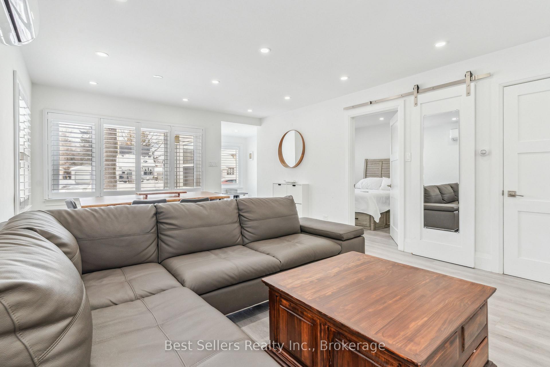 Photo 11 of 37 Wilmar Road, Etobicoke, Islington-City Centre West — HOMEH