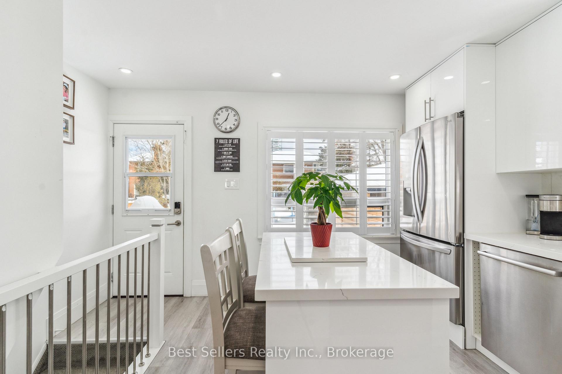 Photo 14 of 37 Wilmar Road, Etobicoke, Islington-City Centre West — HOMEH
