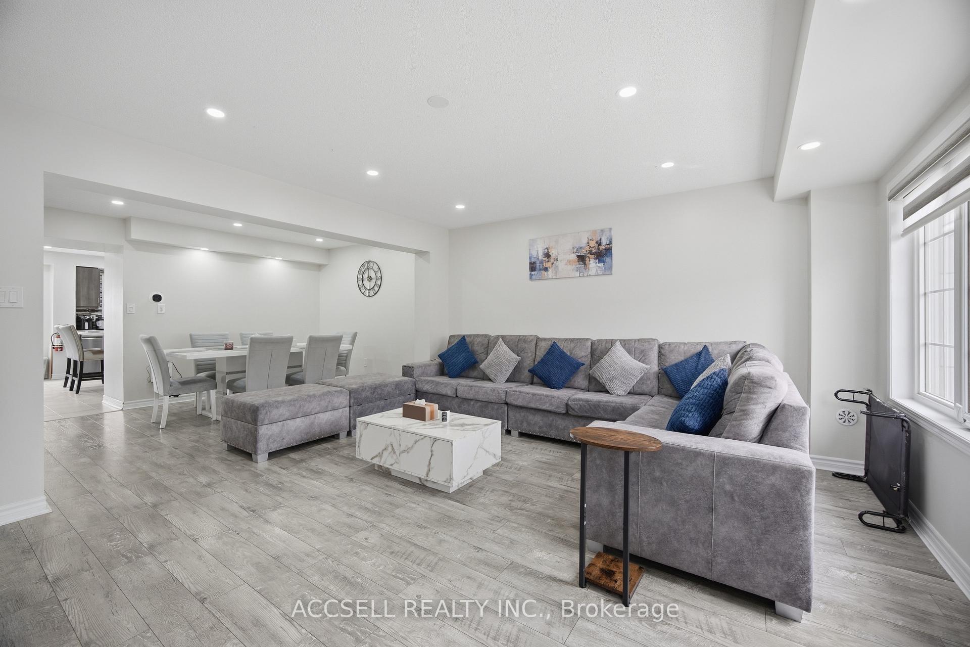Photo 9 of 80 Bannister Crescent, Brampton, Northwest Brampton — HOMEH