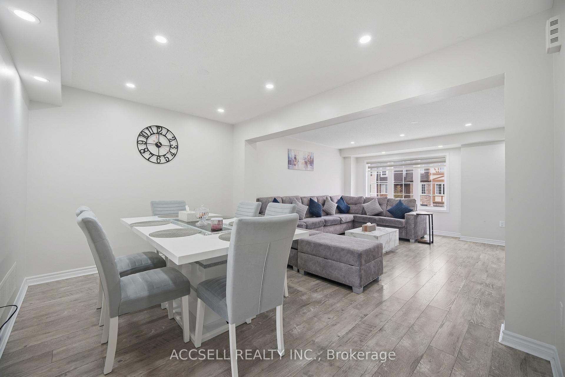 Photo 11 of 80 Bannister Crescent, Brampton, Northwest Brampton — HOMEH