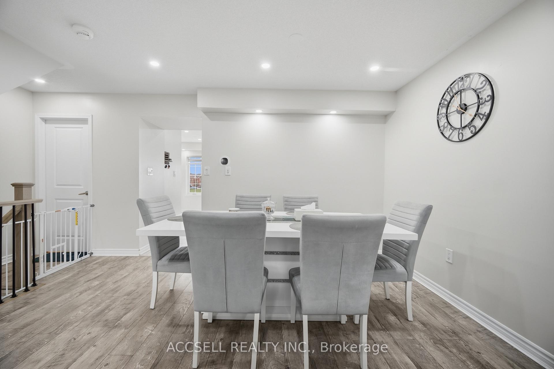 Photo 13 of 80 Bannister Crescent, Brampton, Northwest Brampton — HOMEH