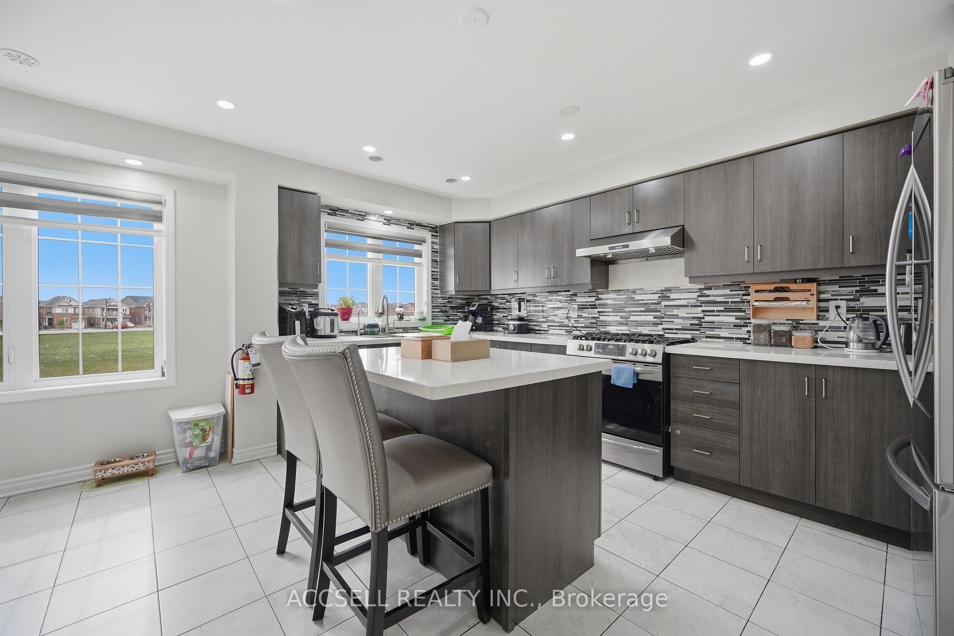 Photo 14 of 80 Bannister Crescent, Brampton, Northwest Brampton — HOMEH